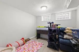 605 Victoria St, West Bend, WI 53090 - Photo 16