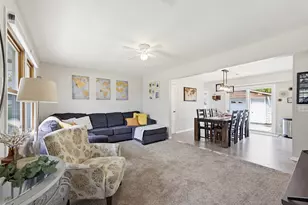 605 Victoria St, West Bend, WI 53090 - Photo 6