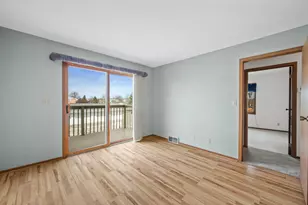 10340 W Parkwood Dr, Franklin, WI 53132 - Photo 16
