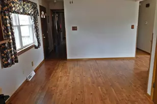 309 Judge Dr, Saukville, WI 53080 - Photo 4
