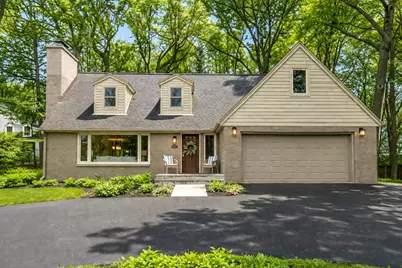 695  Meadow Ln, Elm Grove, WI 53122 - Photo 2