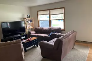 213 Summit Dr, Fredonia, WI 53021 - Photo 6