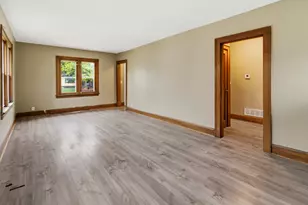 2432 N 55th St, Milwaukee, WI 53210 - Photo 12