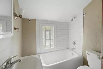 2432 N 55th St, Milwaukee, WI 53210 - Photo 16