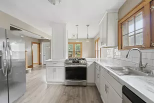 2432 N 55th St, Milwaukee, WI 53210 - Photo 6