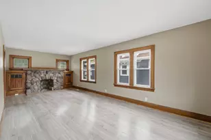 2432 N 55th St, Milwaukee, WI 53210 - Photo 8