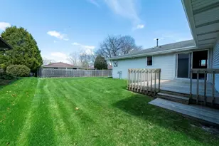 1816 Camelot Blvd, Sheboygan, WI 53081 - Photo 20