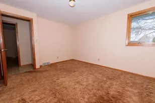 1816 Camelot Blvd, Sheboygan, WI 53081 - Photo 12