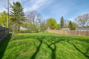8031 N Whitney Rd, Fox Point, WI 53217 - Photo 26