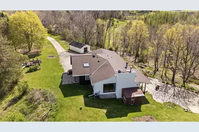 921  Tuscola Ln, Trenton, WI 53095 - Photo 2