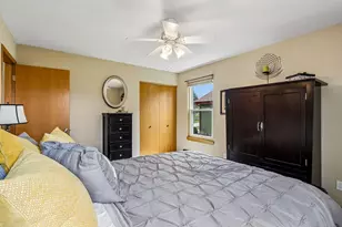 1900 Wexford Ln, Waukesha, WI 53186 - Photo 12
