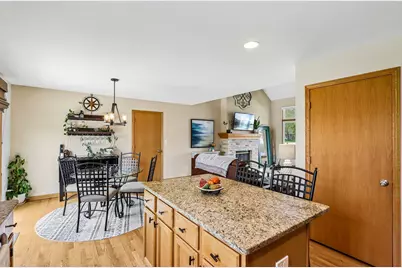 1900  Wexford Ln, Waukesha, WI 53186 - Photo 10
