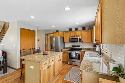 1900  Wexford Ln, Waukesha, WI 53186 - Photo 8