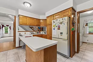 4039 W Cypress Ln, Franklin, WI 53132 - Photo 10