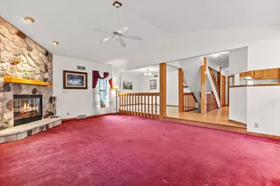 4039 W Cypress Ln, Franklin, WI 53132 - Photo 6