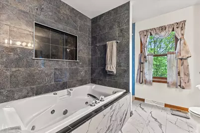 4039 W Cypress Ln, Franklin, WI 53132 - Photo 22