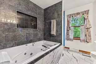 4039 W Cypress Ln, Franklin, WI 53132 - Photo 22