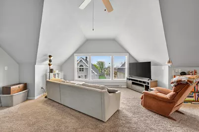 1723 E Ontario St #1725, Milwaukee, WI 53207 - Photo 44