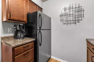 N110W16867 Ashbury Cir, Germantown, WI 53022 - Photo 18