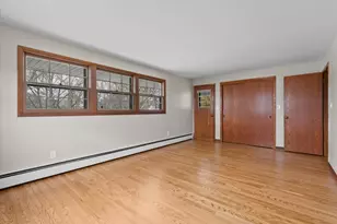 W56N710 Hawthorne Ave, Cedarburg, WI 53012 - Photo 14
