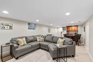 2434 N 93rd St, Wauwatosa, WI 53226 - Photo 22