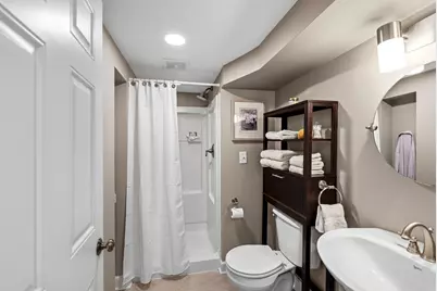 2434 N 93rd St, Wauwatosa, WI 53226 - Photo 24
