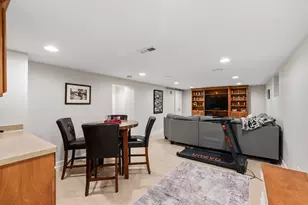 2434 N 93rd St, Wauwatosa, WI 53226 - Photo 24