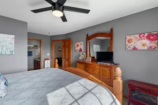 852 Ashley Ave, Port Washington, WI 53074 - Photo 16