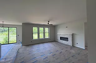 9569 S Sophia Ct, Franklin, WI 53132 - Photo 2