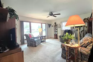 2834 E Eaton Ln, Cudahy, WI 53110 - Photo 4
