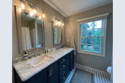 15200  Briaridge Ct, Elm Grove, WI 53122 - Photo 12