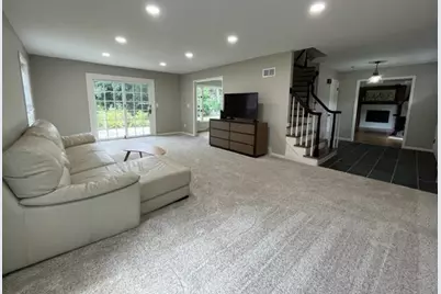 15200  Briaridge Ct, Elm Grove, WI 53122 - Photo 4