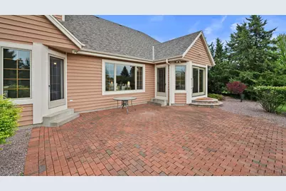 6065 S Preston Ln, New Berlin, WI 53151 - Photo 28