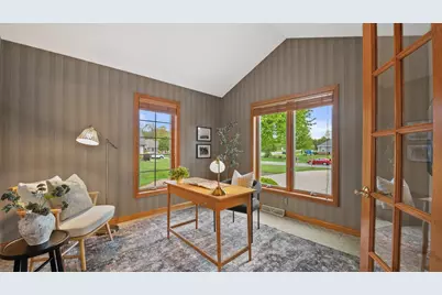 6065 S Preston Ln, New Berlin, WI 53151 - Photo 6