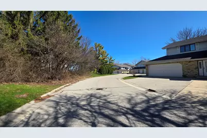 1425  Sun Valley Dr #202, Racine, WI 53406 - Photo 30