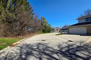 1425 Sun Valley Dr, Racine, WI 53406 - Photo 30
