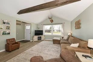 26314 Fries Ln, Racine, WI 53185 - Photo 4