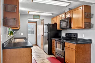 1525 Holley St, Holmen, WI 54636 - Photo 8