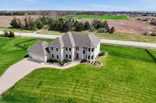 3268 Bay Hill Rd, Port Washington, WI 53074 - Photo 6