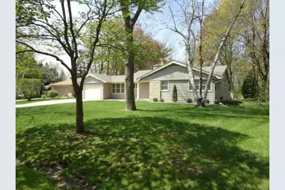 7419 N Boyd Way, Fox Point, WI 53217 - Photo 2