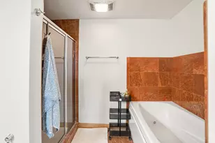 545 E Wells St, Milwaukee, WI 53202 - Photo 26