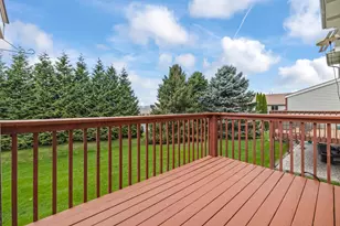 1015 E Woodview Ct, Slinger, WI 53086 - Photo 10