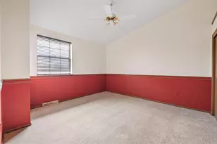 1015 E Woodview Ct, Slinger, WI 53086 - Photo 20
