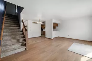 1015 E Woodview Ct, Slinger, WI 53086 - Photo 12
