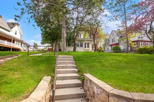 243 W Sumner St, Hartford, WI 53027 - Photo 2