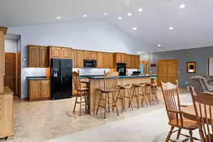 W6166 Valley Pl, Onalaska, WI 54636 - Photo 10