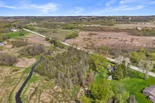 N40W26975 Capitol Dr, Pewaukee, WI 53072 - Photo 2
