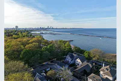 2961 S Shore Dr, Milwaukee, WI 53207 - Photo 54