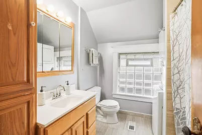 2961 S Shore Dr, Milwaukee, WI 53207 - Photo 32