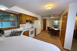 351 Hialeah Dr, Racine, WI 53402 - Photo 14